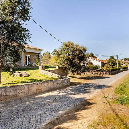 Semesterbostad Casa Dos Vasconcelos - Countryside Estate With Garden & Pool
